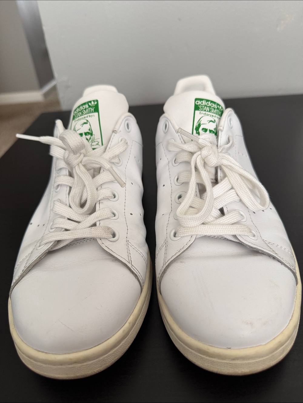 adidas White and Green Stan Smith Leather Sneakers - Picture 2 of 5
